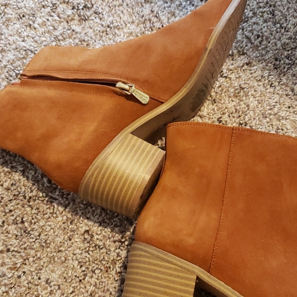CLARKS Mustard Suede Point Toe Booties Size 6 - Picture 7 of 7
